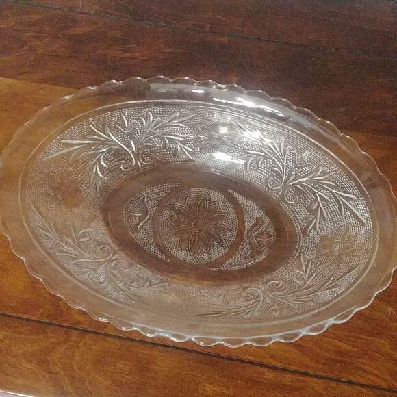 Vintage Pressed Clear Glass Oval Serving Bowl Textured Flowers & Leaves - Picture 1 of 8